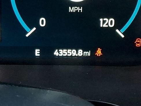 Used 2022 Ford F150 Lariat w/ Equipment Group 502A High image 19