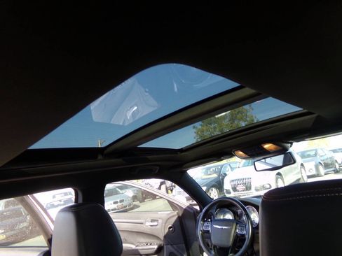 Used 2014 Chrysler 300 S image 21