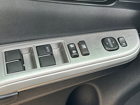 Used 2013 Toyota Camry SE image 13