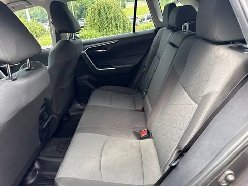 Used 2024 Toyota RAV4 XLE AWD/4WD image 25