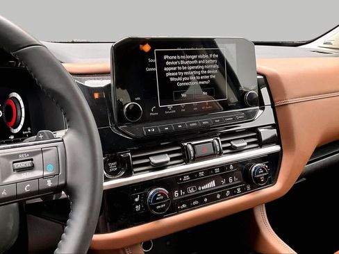 Used 2025 Nissan Pathfinder Platinum w/ Cargo Package FWD image 7