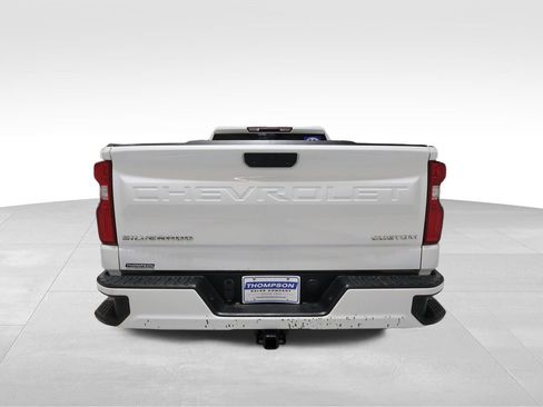 Used 2020 Chevrolet Silverado 1500 Custom w/ Custom Value Package image 2