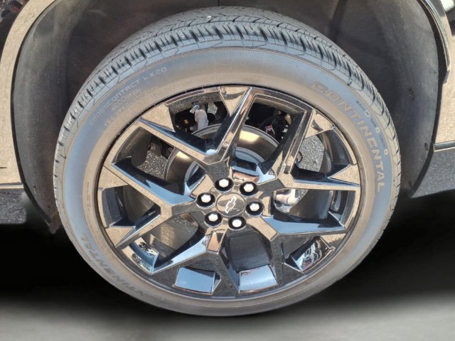 Used 2025 Chevrolet Traverse RS w/ LPO, Floor Liner Package AWD/4WD image 7