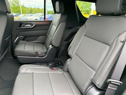 New 2026 GMC Yukon Denali w/ Sun & Power Step Package AWD/4WD image 19