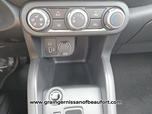Used 2025 Nissan Kicks Play S FWD image 10