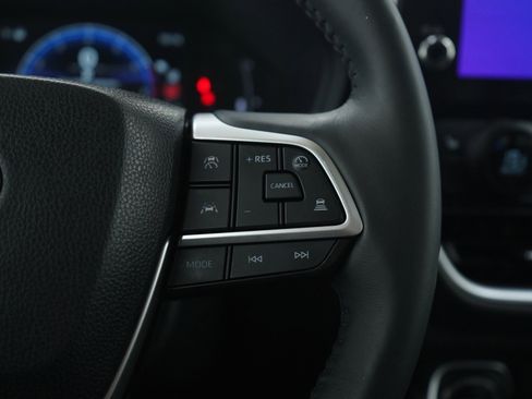 Used 2024 Toyota Grand Highlander XLE image 31