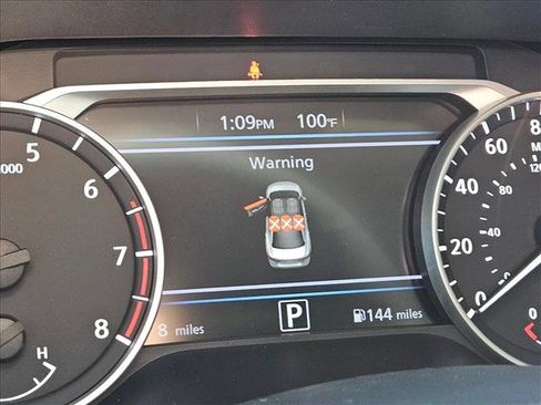 New 2025 Nissan Sentra SR image 12