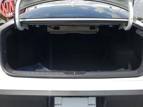 New 2025 Kia K4 EX image 8