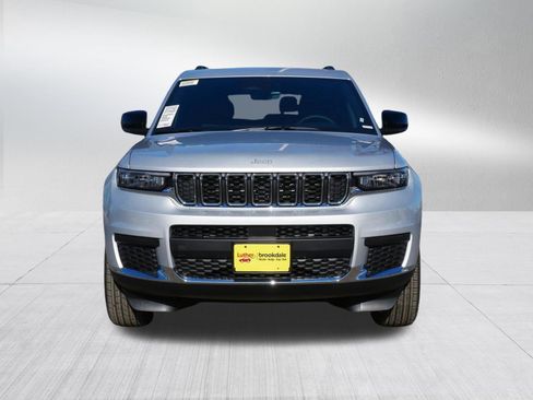 New 2026 Jeep Grand Cherokee L 4WD image 2