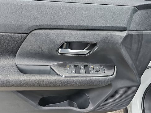 New 2026 Nissan Kicks SV w/ SV Premium Package image 8