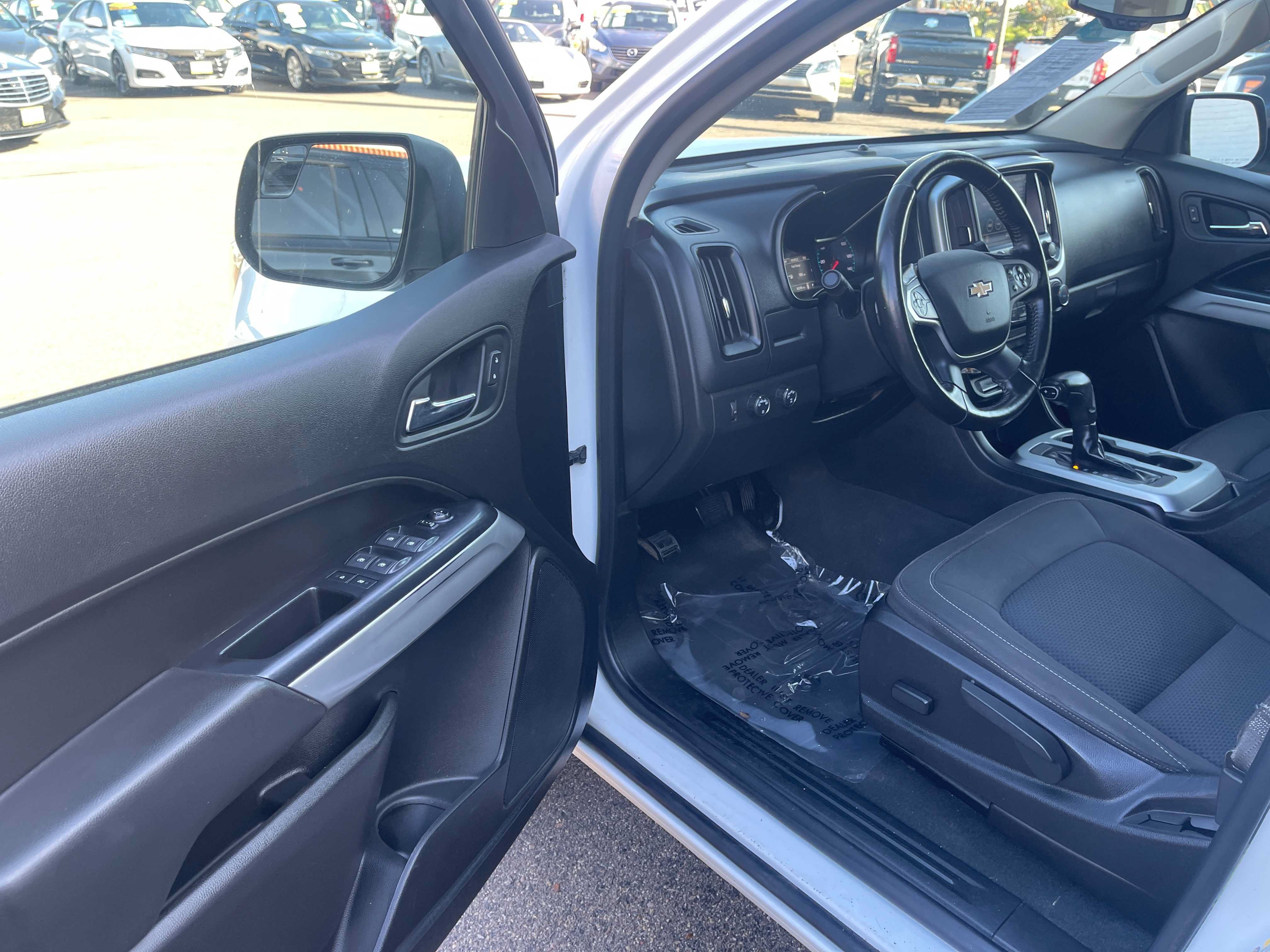 Used 2021 Chevrolet Colorado LT AWD/4WD image 19