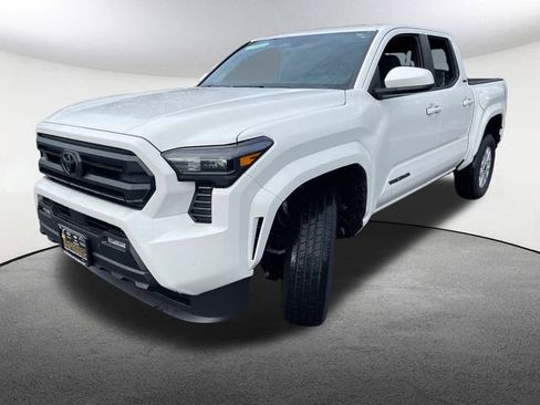 New 2025 Toyota Tacoma SR5 image 5