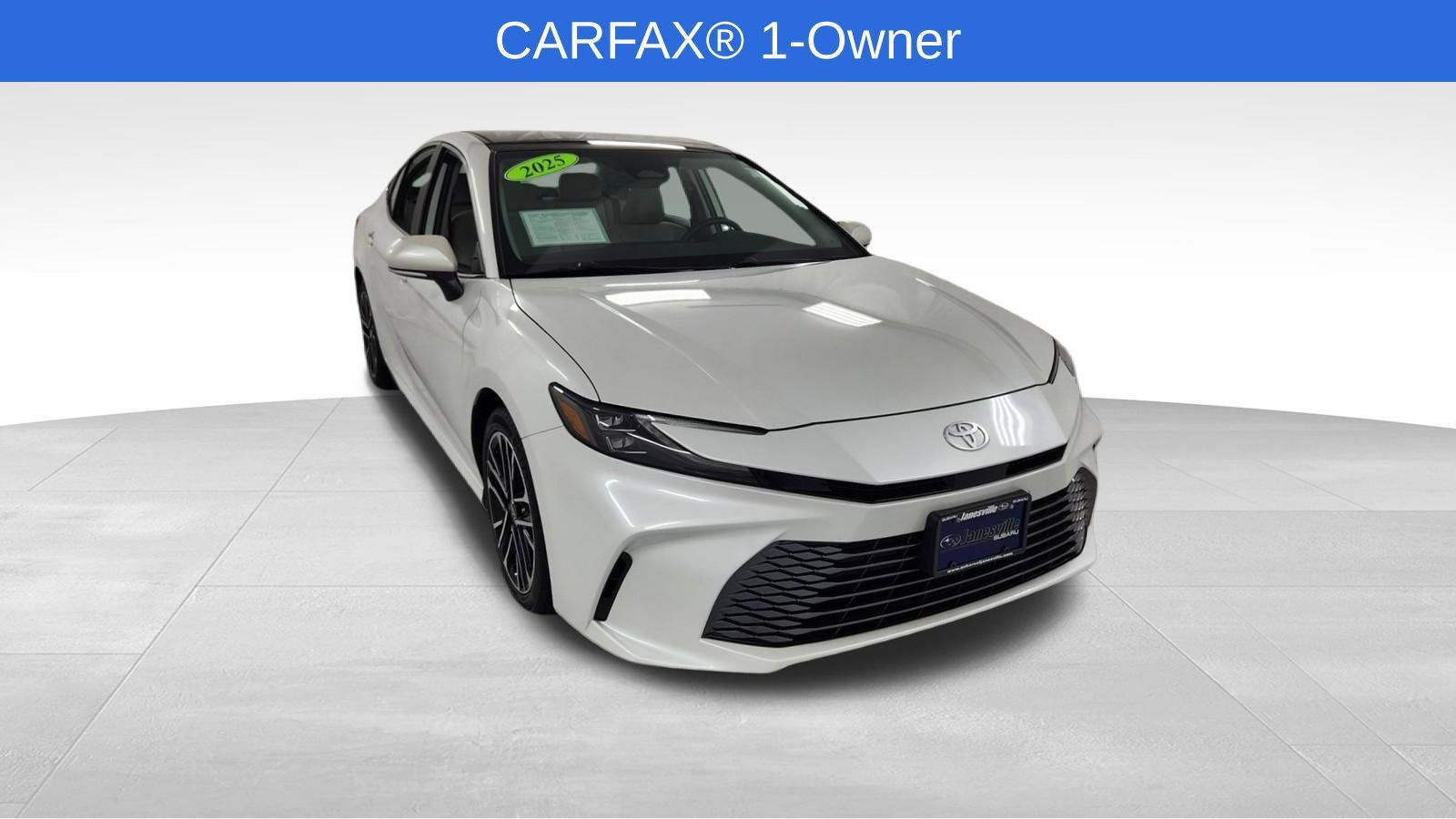 Used 2025 Toyota Camry XLE FWD image 1
