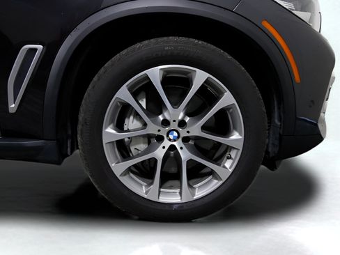 Used 2019 BMW X5 xDrive50i AWD/4WD image 9