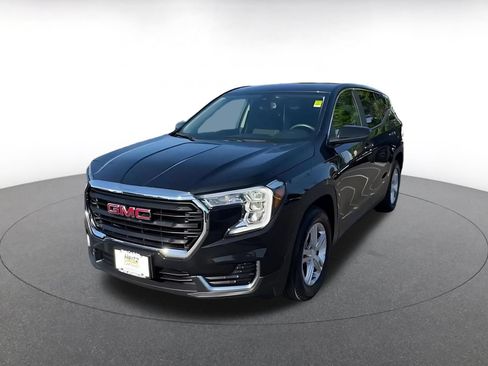 Used 2024 GMC Terrain SLE FWD image 5