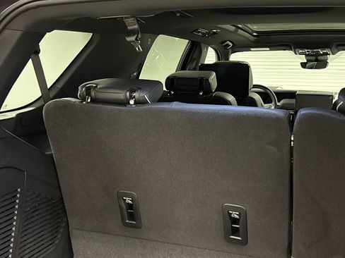 New 2026 GMC Yukon Elevation w/ Elevation Premium Package AWD/4WD image 16