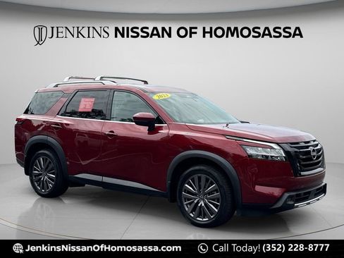 Certified 2023 Nissan Pathfinder SL w/ SL Premium Package FWD image 1