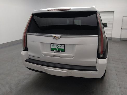 Used 2016 Cadillac Escalade ESV Premium image 7