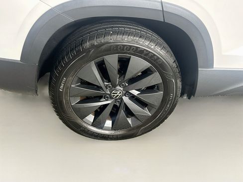 Used 2024 Volkswagen Taos S FWD image 11