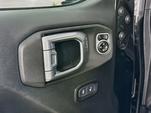 Used 2018 Jeep Wrangler Unlimited Rubicon AWD/4WD image 20