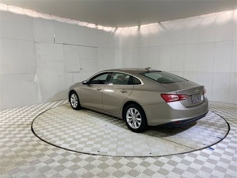 Used 2022 Chevrolet Malibu LT image 19
