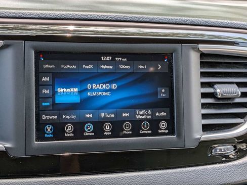 Used 2021 Chrysler Voyager Lxi FWD image 19