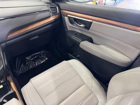 Used 2020 Honda CR-V Touring image 15