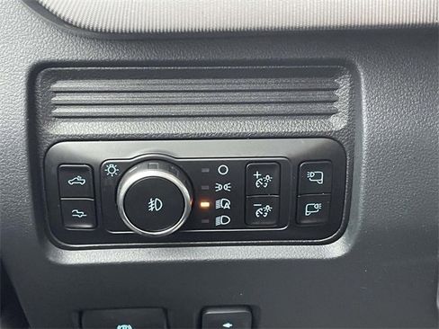 Certified 2025 Ford F350 Platinum w/ FX4 Off-Road Package image 19