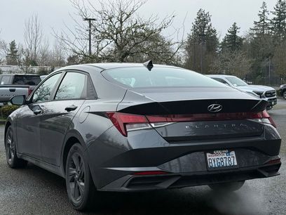 Used 2021 Hyundai Elantra SEL w/ Preferred Accessory Package