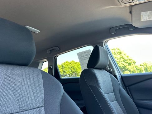 Used 2025 Nissan Rogue SV FWD image 19