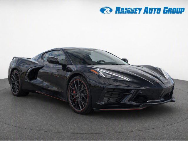 Used 2023 Chevrolet Corvette Stingray Premium Conv w/ Z51 Performance Package RWD image 2