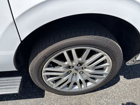 Used 2024 Ford Expedition Max Limited AWD/4WD image 13