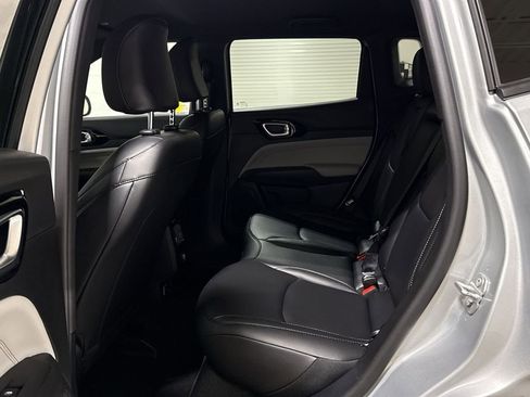 New 2026 Jeep Compass Limited image 21