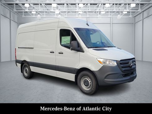 New 2025 Mercedes-Benz Sprinter 2500 image 1