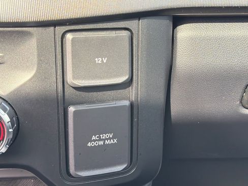 Used 2025 Ford F250 Platinum image 41