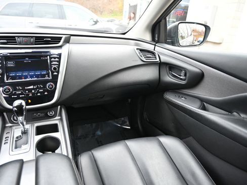 Used 2023 Nissan Murano SV image 13