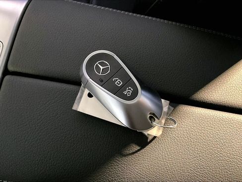 Certified 2026 Mercedes-Benz GLC 300 4MATIC image 15