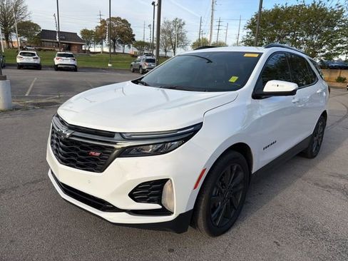 Used 2023 Chevrolet Equinox RS w/ RS Leather Package image 8