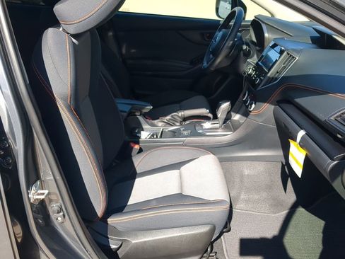 Used 2022 Subaru Crosstrek 2.0i Premium image 16