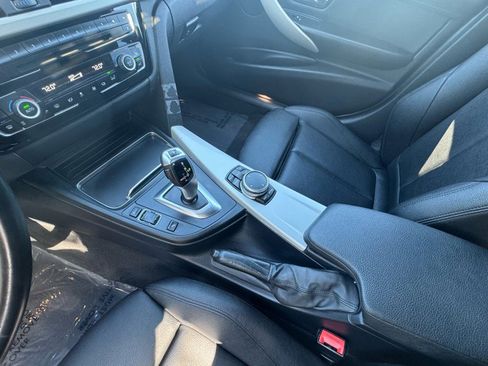 Used 2016 BMW 320i Sedan image 12