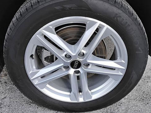 Certified 2024 Audi Q5 e Premium Plus w/ Premium Plus Package image 12