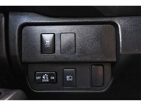 Used 2020 Toyota Tacoma SR5 image 20