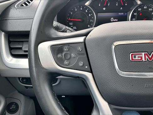 Used 2023 GMC Terrain SLT image 22