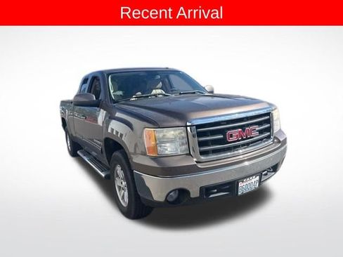 Used 2008 GMC Sierra 1500 SLT w/ SLT Preferred Package image 3