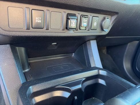 Used 2019 Toyota Tacoma TRD Off-Road image 18