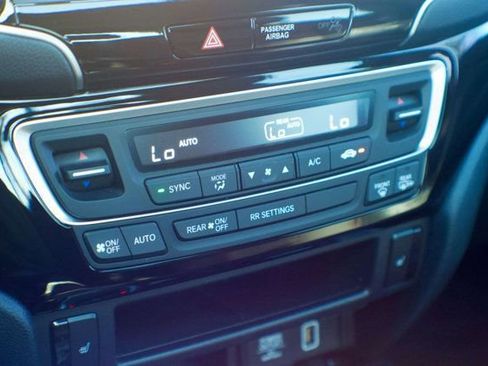 Used 2022 Honda Ridgeline Black Edition image 38