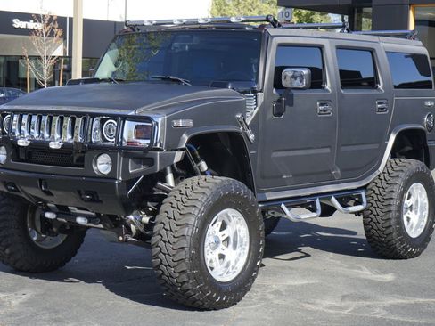 Used 2003 HUMMER H2 w/ Preferred Equipment Group image 3