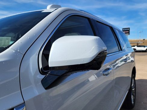 New 2026 GMC Yukon XL Denali w/ Sun & Power Step Package image 11