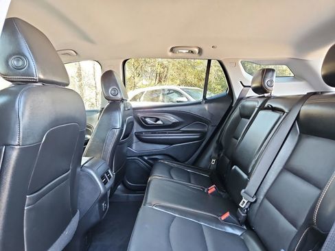 Used 2020 GMC Terrain SLT w/ Preferred Package image 29