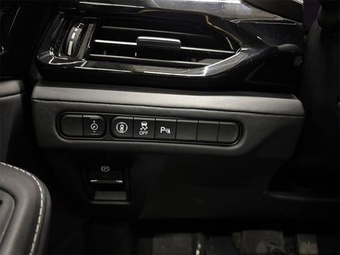 Certified 2023 Acura MDX SH-AWD w/ Technology Package image 32